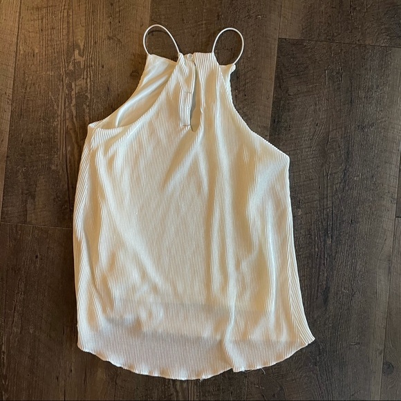 Derek Heart Halter Tank Top - Picture 3 of 4